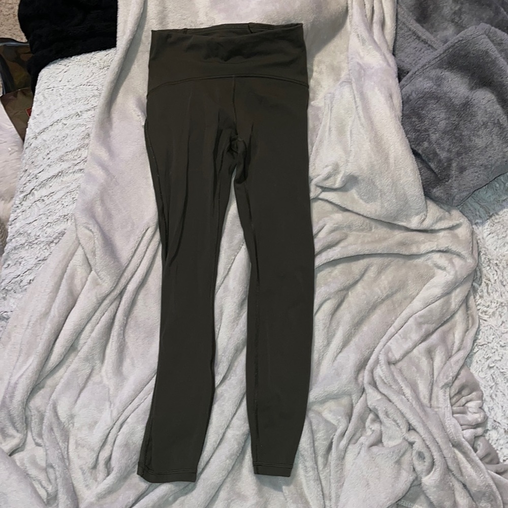 Lulu leggings size 6 dark green